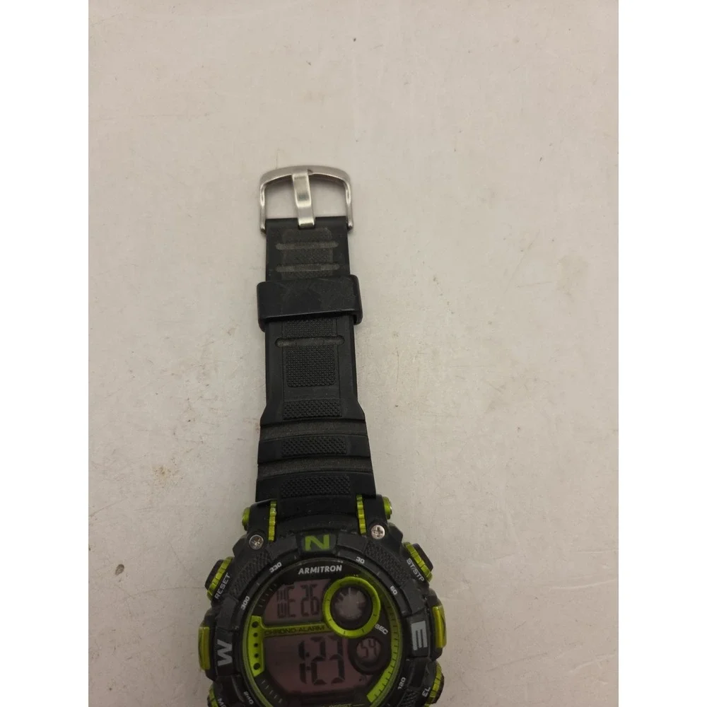 ARMITRON PRO SPORT MD12259(R) 40/8284 Water Resistant 330ft Men's Watch Works